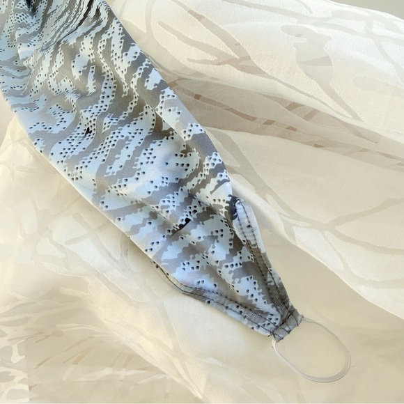 MAISIE WILEN BLUE GRAY WHITE BRAIN PRINT BODY SHOP LONG SLEEVE T-SHIRT TOP - Picture 5 of 10